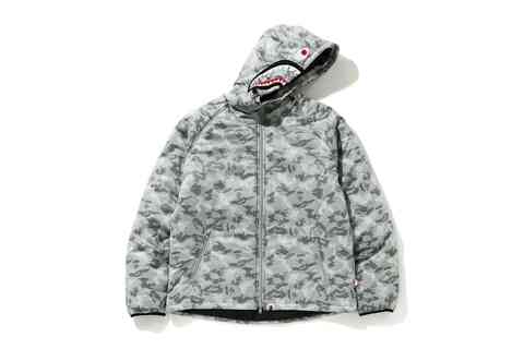 A BATHING APEからDIGITAL CAMOを使用したジャケット「DIGITAL CAMO SHARK PADDED HOODIE JACKET」が10/24から発売 (ア ベイシング エイプ)