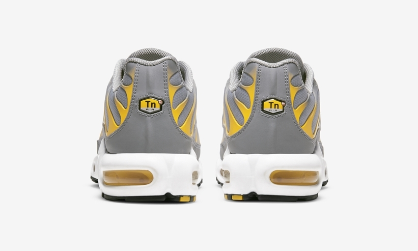 ナイキ エア マックス プラス “グレー/イエロー” (NIKE AIR MAX PLUS “Grey/Yellow”) [DD7111-001]