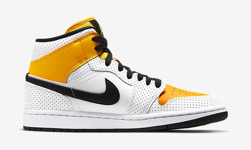 ナイキ ウィメンズ エア ジョーダン 1 ミッド “ホワイト/ブラック/ユニバーシティゴールド” (NIKE WMNS AIR JORDAN 1 MID “White/Black/University Gold”) [BQ6472-107]