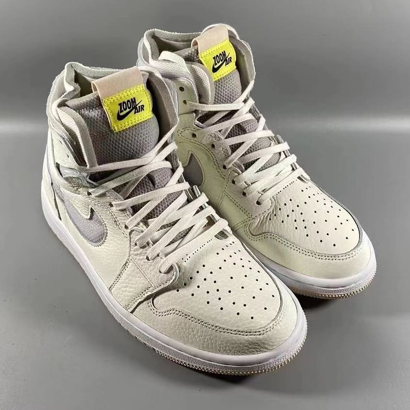 グレー系のナイキ エア ジョーダン 1 ハイ ズーム (NIKE AIR JORDAN 1 HIGH ZOOM)