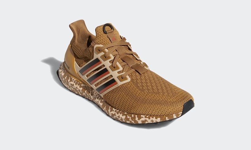 BOOST ソールにピクセルカモを配置した adidas ULTRA BOOST DNA “Raw Desert/Legacy Green”  (アディダス ウルトラ ブースト DNA) [H68067,H68068]