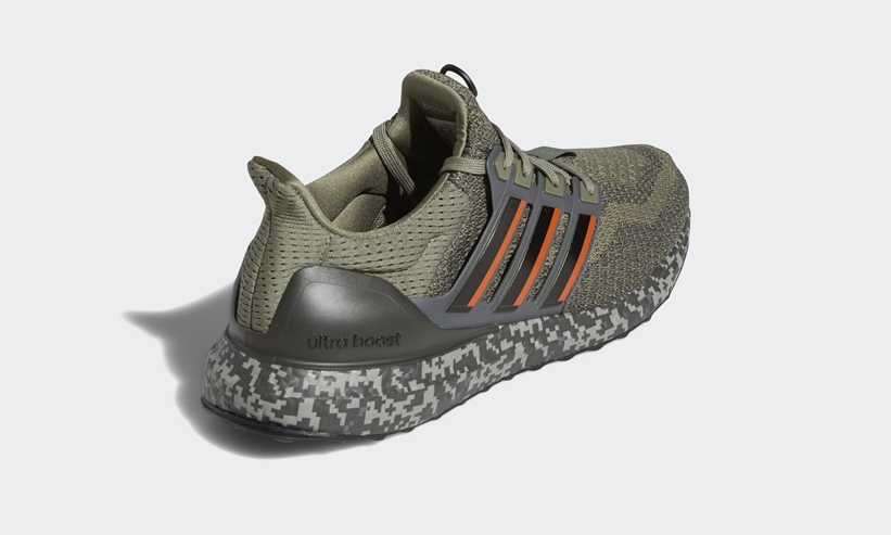 BOOST ソールにピクセルカモを配置した adidas ULTRA BOOST DNA “Raw Desert/Legacy Green”  (アディダス ウルトラ ブースト DNA) [H68067,H68068]