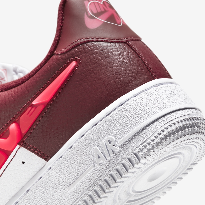 ナイキ エア フォース 1 07 ロー SE “ラブ・フォー・オール” バーガンディ/ホワイト (NIKE AIR FORCE 1 07 LOW SE “Love For All” Burgundy/White) [CV8482-600]