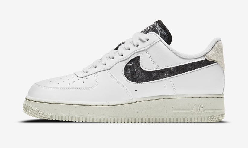 ナイキ エア フォース 1 07 ロー SE “ホワイト/ライトボーン/ブラック” (NIKE AIR FORCE 1 07 LOW SE “White/Light Bone/Black”) [DA6682-100]