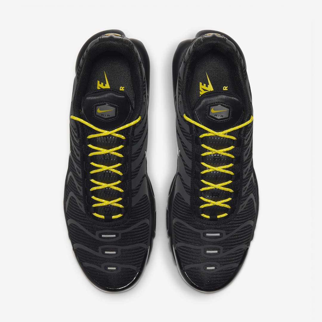 ナイキ エア マックス プラス “ブラック/イエロー” (NIKE AIR MAX PLUS “Black/Yellow”) [DD7112-002]