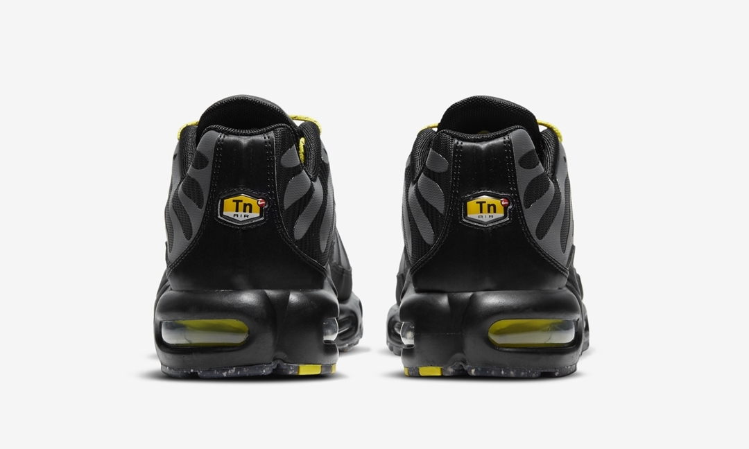 ナイキ エア マックス プラス “ブラック/イエロー” (NIKE AIR MAX PLUS “Black/Yellow”) [DD7112-002]