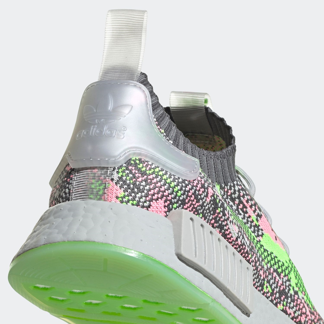 1/14 発売！adidas Originals NMD_R1 PRIMEKNIT “Grey Two/Hyper Pop” (アディダス オリジナルス エヌエムディー “グレイツー/ハイパーポップ”) [G57939]