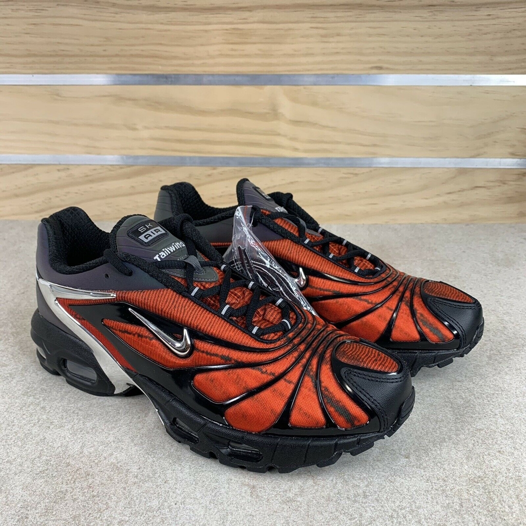 国内 4/2、6/12 発売！Skepta x NIKE AIR MAX TAILWIND V “Black/University Red” (スケプタ ナイキ エア マックス テイルウィンド 5 “ブラック/ユニバーシティレッド”) [CU1706-001/CQ8714-100]