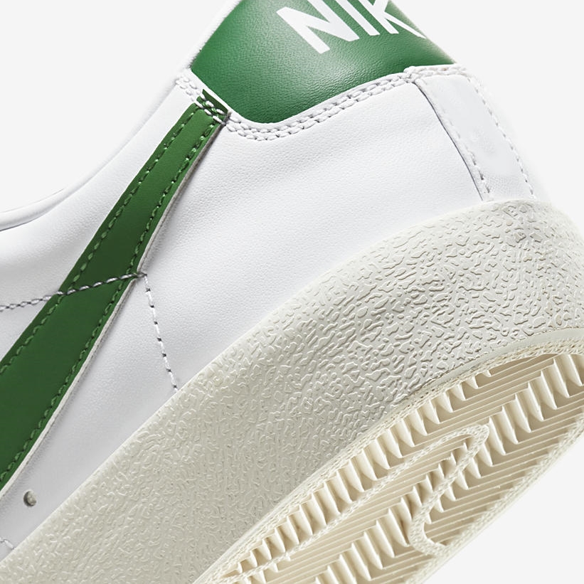 ナイキ ブレーザー ロー 77 ビンテージ “ホワイト/パイングリーン” (NIKE BLAZER LOW 77 VINTAGE “White/Pine Green”) [DA6364-115]