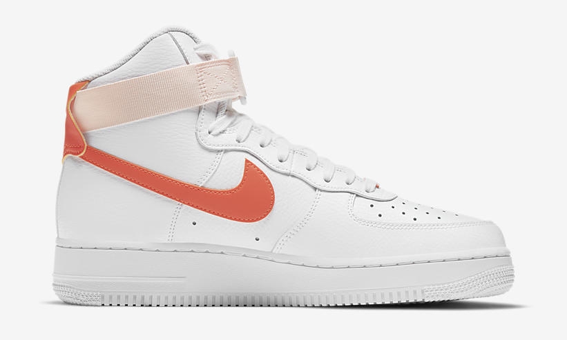 ナイキ ウィメンズ エア フォース 1 ハイ “ホワイト/オレンジパール” (NIKE AIR FORCE 1 HIGH “White/Orange Pearl”) [334031-118]