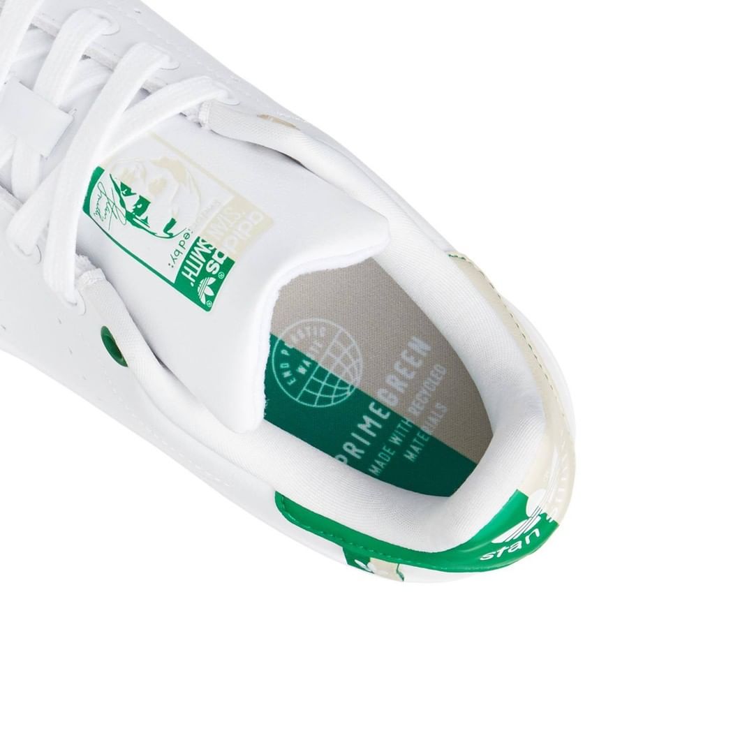 真っ白の地にアクセントカラーが効いたアディダス オリジナルス スタンスミス (adidas Originals STAN SMITH) [FX5541,FX5548]