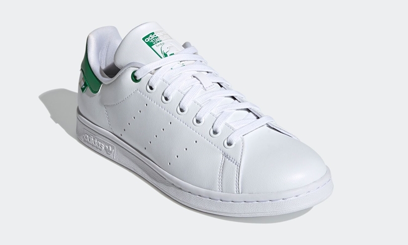 真っ白の地にアクセントカラーが効いたアディダス オリジナルス スタンスミス (adidas Originals STAN SMITH) [FX5541,FX5548]