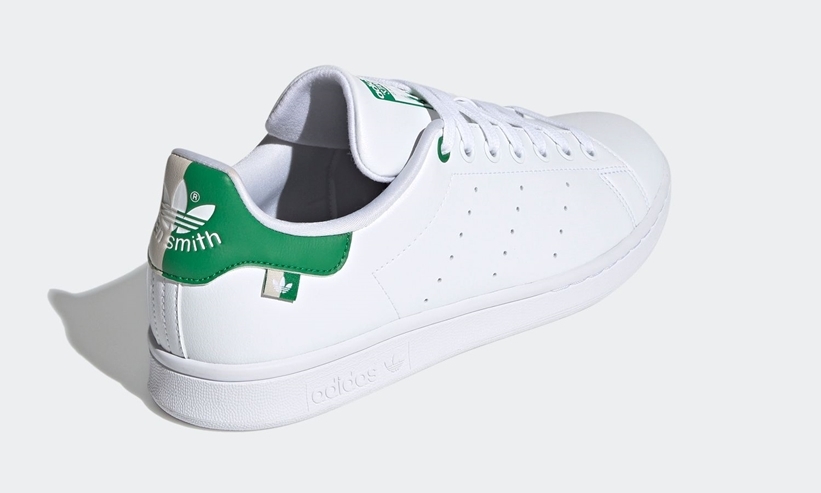 真っ白の地にアクセントカラーが効いたアディダス オリジナルス スタンスミス (adidas Originals STAN SMITH) [FX5541,FX5548]