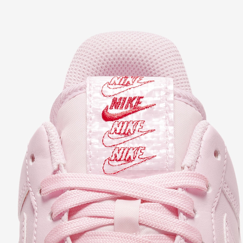 2/25 発売予定！ナイキ エア フォース 1 07 ロー LX “ピンクフォーム/ホワイト/ユニバーシティレッド” (NIKE AIR