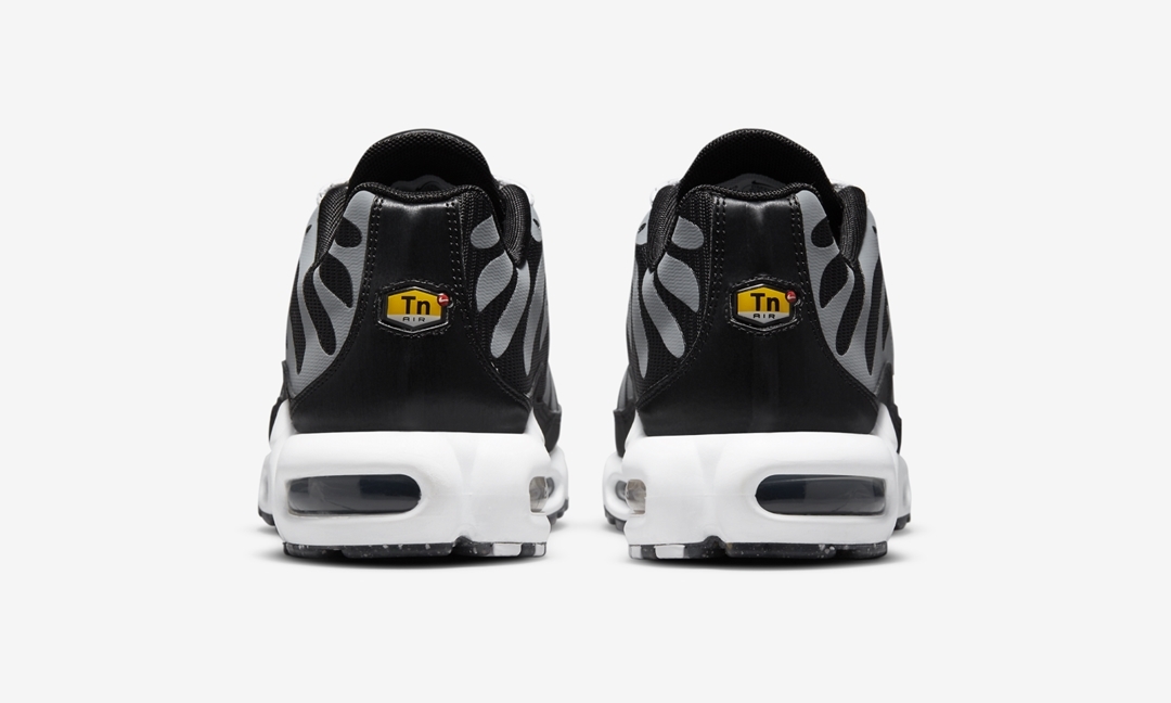 ナイキ エア マックス プラス “ブラック/ホワイト” (NIKE AIR MAX PLUS “Black/White”) [DM2466-001,100]