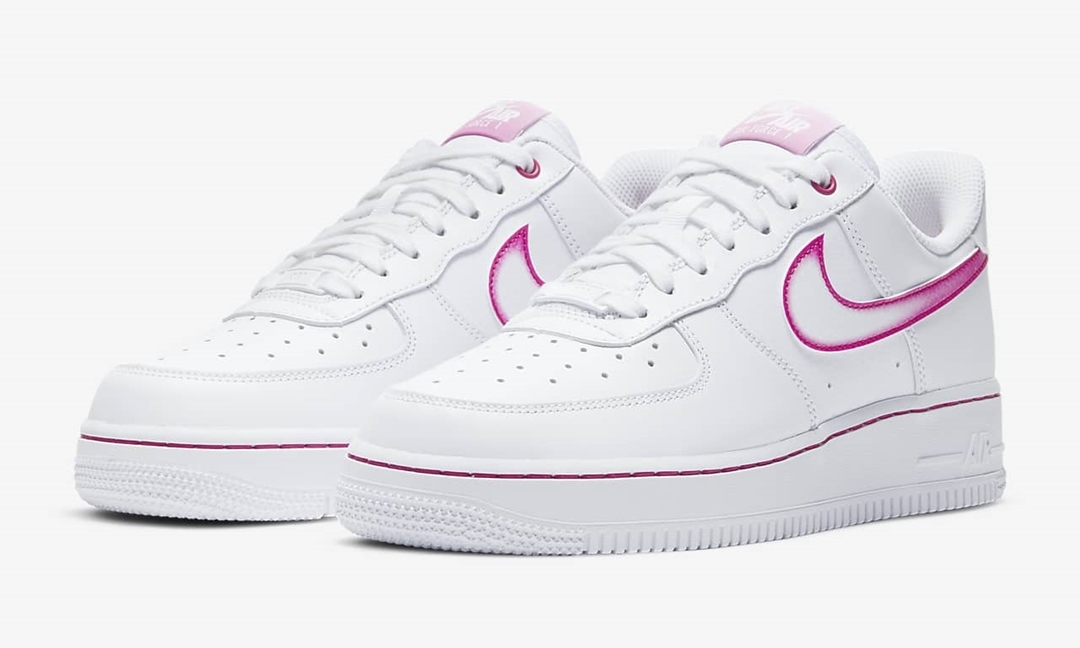 ナイキ ウィメンズ エア フォース 1 07 ロー “ホワイト/ファイヤーベリー” (NIKE WMNS AIR FORCE 1 07 LOW “White/Fireberry”) [DD9683-100]