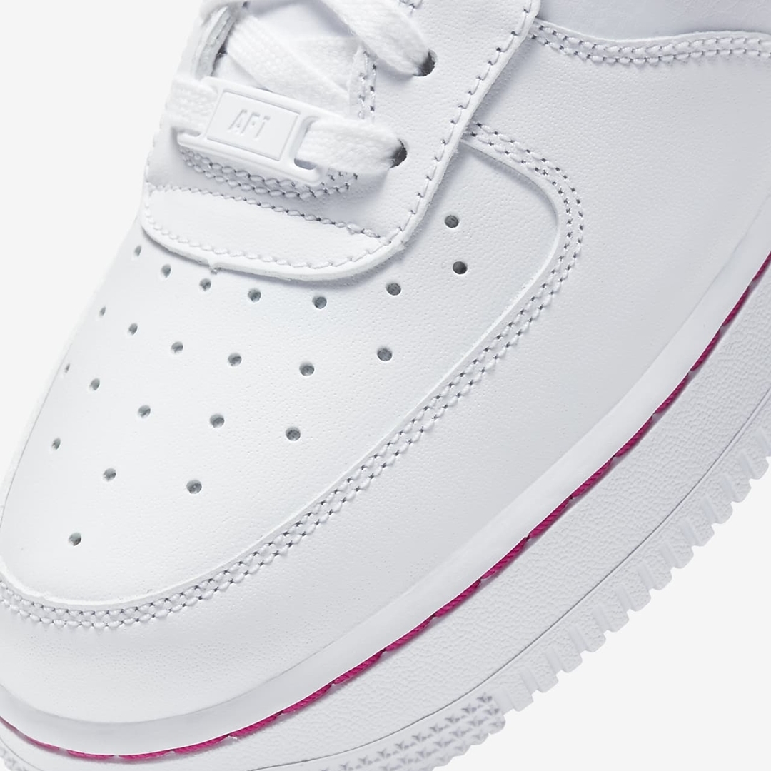 ナイキ ウィメンズ エア フォース 1 07 ロー “ホワイト/ファイヤーベリー” (NIKE WMNS AIR FORCE 1 07 LOW “White/Fireberry”) [DD9683-100]