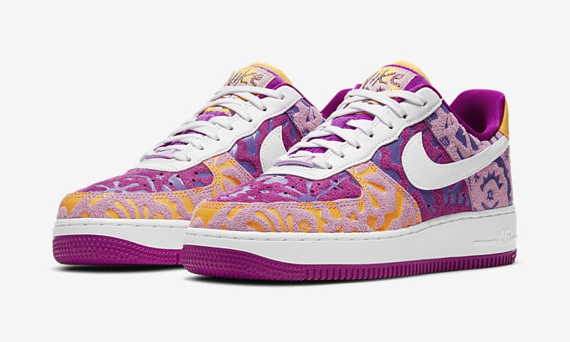 ナイキ ウィメンズ エア フォース 1 07 ロー “レッドプラム” (NIKE WMNAS AIR FORCE 1 07 LOW “The Enduring Spirit Of Mexican Women”) [DD5516-584]