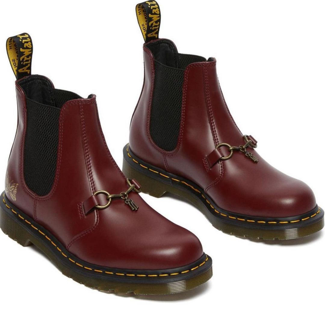 【2/27 発売】Dr. Martens x NEEDLES コラボ 2976 SNAFFLE NDLS チェルシーブーツ (ドクターマーチン ニードルズ)