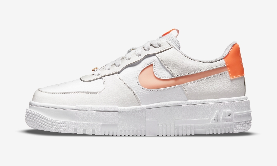 ナイキ ウィメンズ エア フォース 1 ロー ピクセル “ホワイト/オレンジ” (NIKE WMNS AIR FORCE 1 LOW PIXEL “White/Orange”) [DM3036-100]