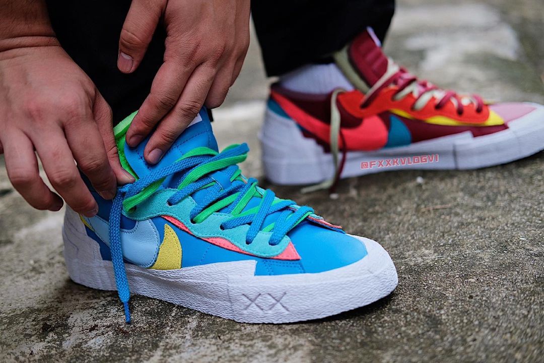 【国内 11/26、11/27、12/9、12/10 発売】sacai x KAWS × NIKE BLAZER LOW (サカイ カウズ ナイキ ブレーザー ロー) [DM7901-400/DM7901-500/DM7901-600]