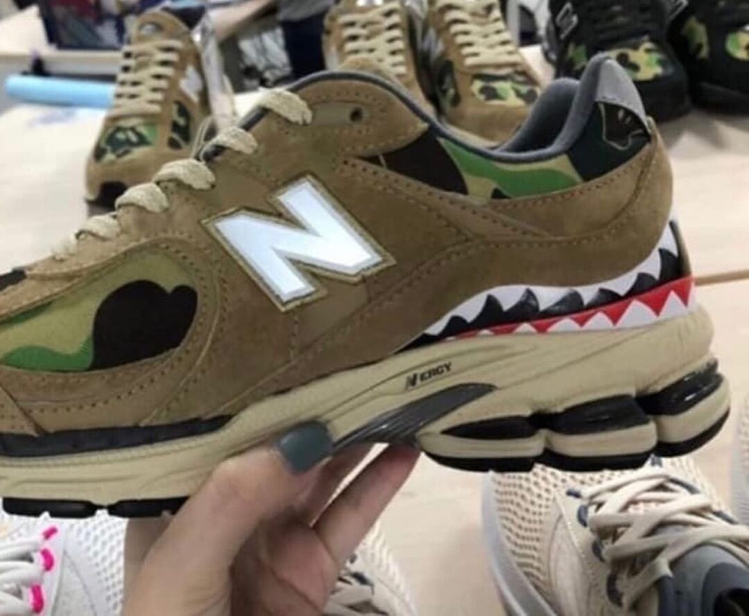 【国内 5/22 発売】A BATHING APE × New Balance ML2002 (ア ベイシング エイプ ニューバランス)