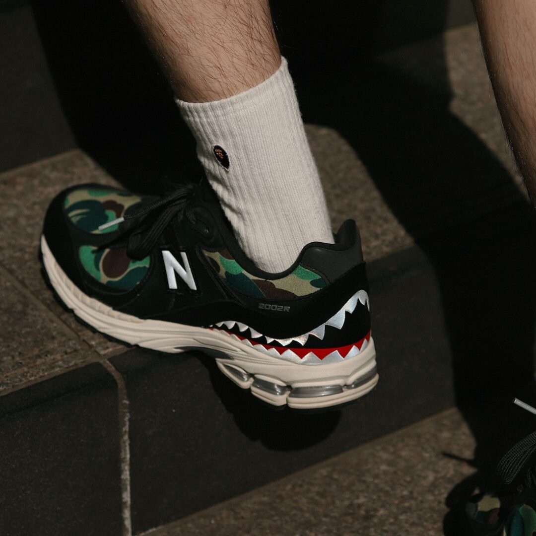 【国内 5/22 発売】A BATHING APE × New Balance ML2002 (ア ベイシング エイプ ニューバランス)