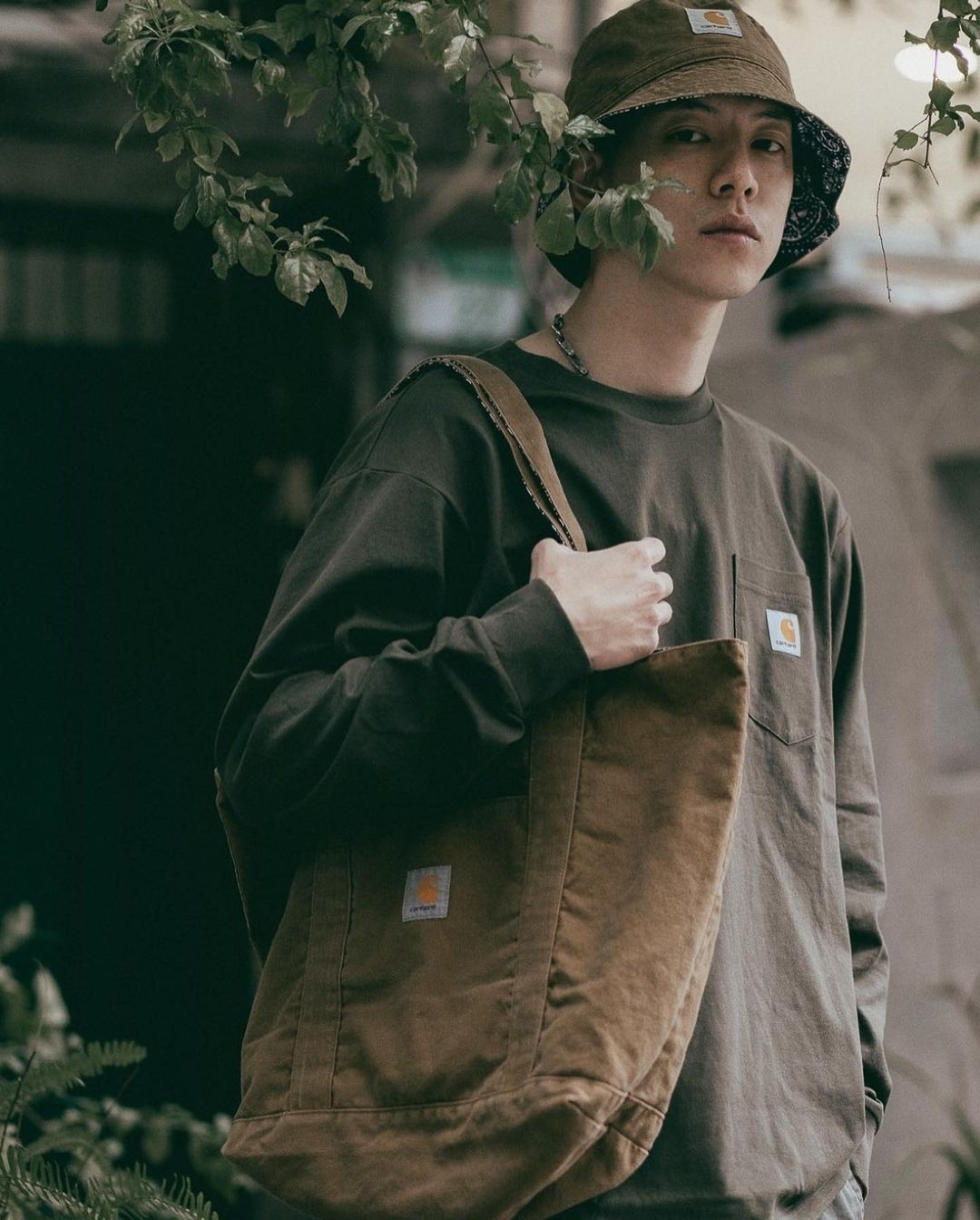 カーハートから裏地にバンダナ生地をインストールしたCarhartt Store Exclusivesが発売！