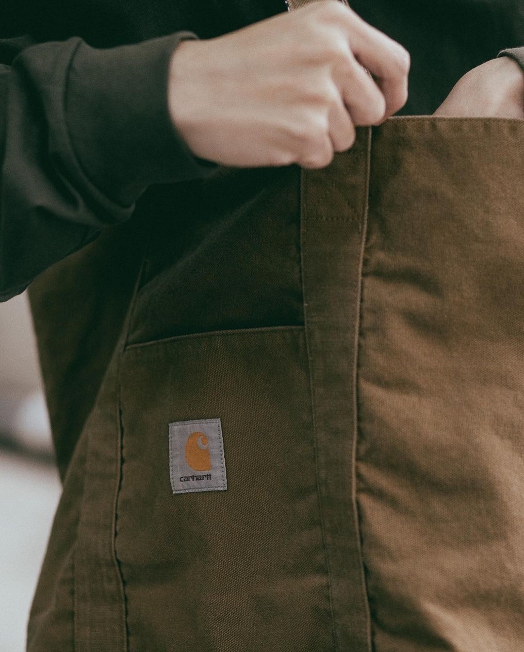 カーハートから裏地にバンダナ生地をインストールしたCarhartt Store Exclusivesが発売！