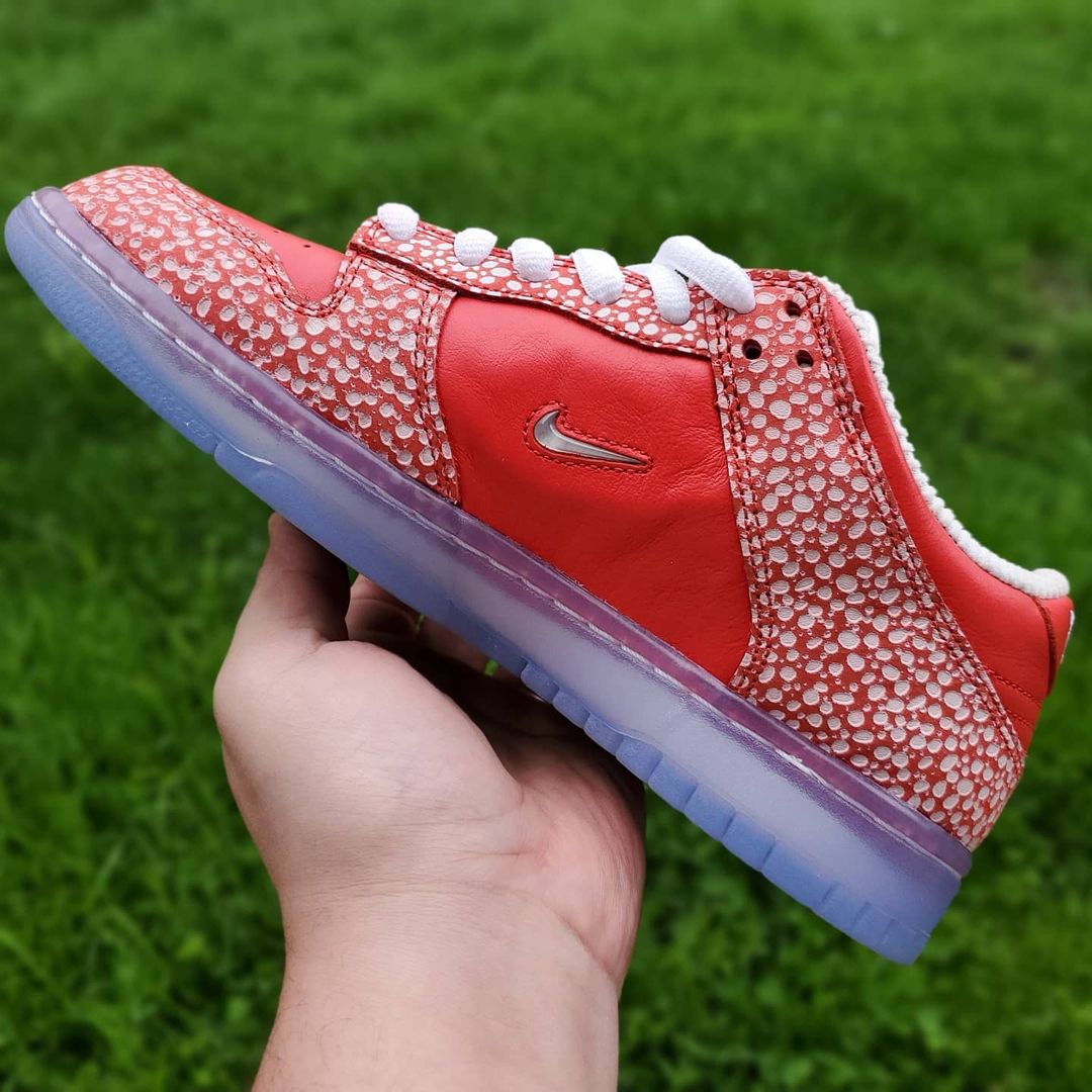 【国内 5/8 発売、5/10 発売】Stingwater x NIKE SB DUNK LOW “Magic Mushroom” (スティングウォーター × ナイキ SB ダンク ロー) [DH7650-600]