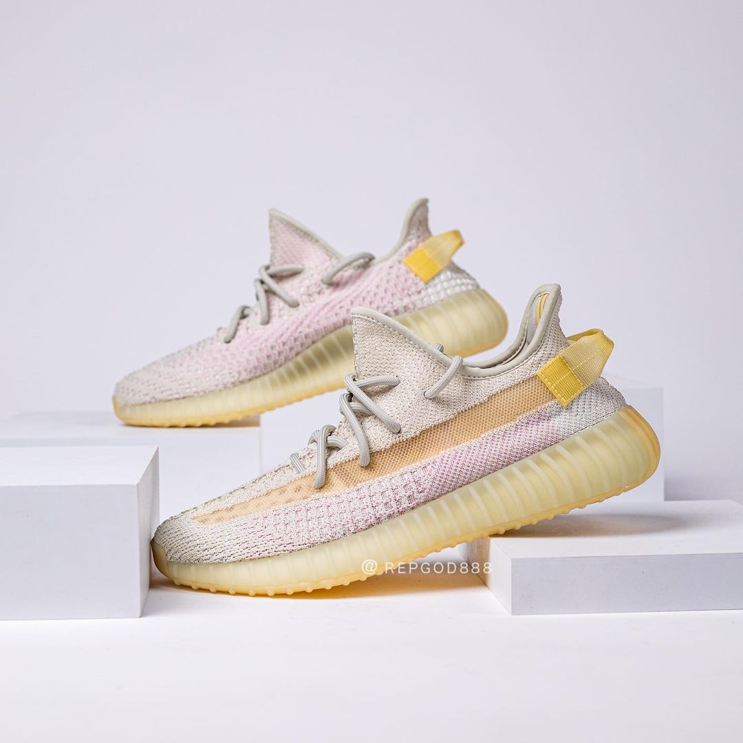 【国内 8/28 発売】アディダス オリジナルス イージー 350 V2 “ライト” (adidas Originals YEEZY 350 V2 “Light”) [GY3438]