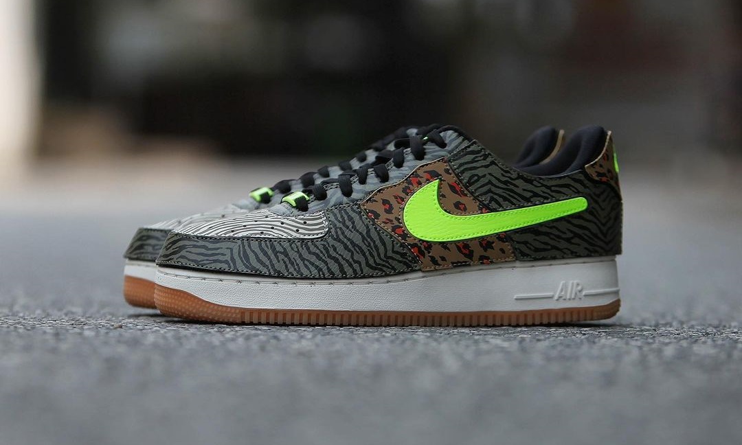 ナイキ エア フォース 1 ロー “ミディアムオリーブ/ボルト/ラテンブラック” (NIKE AIR FORCE 1 LOW “MEDIUM OLIVE/VOLT/RATTAN BLACK”) [DM5329-200]