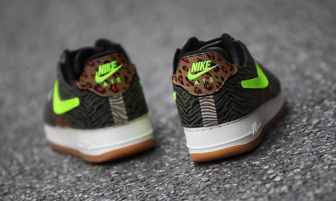 ナイキ エア フォース 1 ロー “ミディアムオリーブ/ボルト/ラテンブラック” (NIKE AIR FORCE 1 LOW “MEDIUM OLIVE/VOLT/RATTAN BLACK”) [DM5329-200]