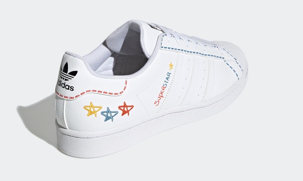 4/1 発売！落書き風デザインで埋め尽くされた adidas Originals SUPERSTAR “White” (アディダス オリジナルス スーパースター “ホワイト”) [GZ3034]