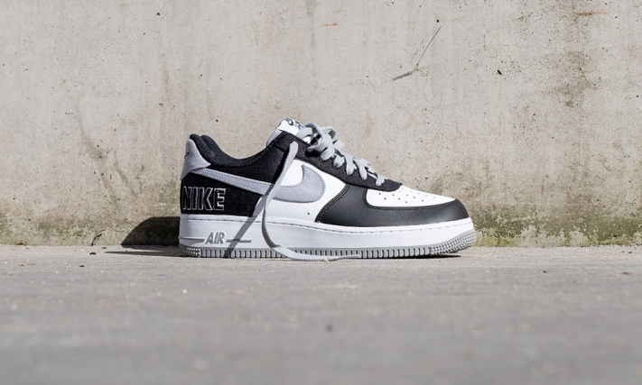 【国内 4/29 発売】ナイキ エア フォース 1 07 ロー EMB “ブラック/シルバー” (NIKE AIR FORCE 1 07 LOW EMB “Black/Silver”) [CT2301-001]