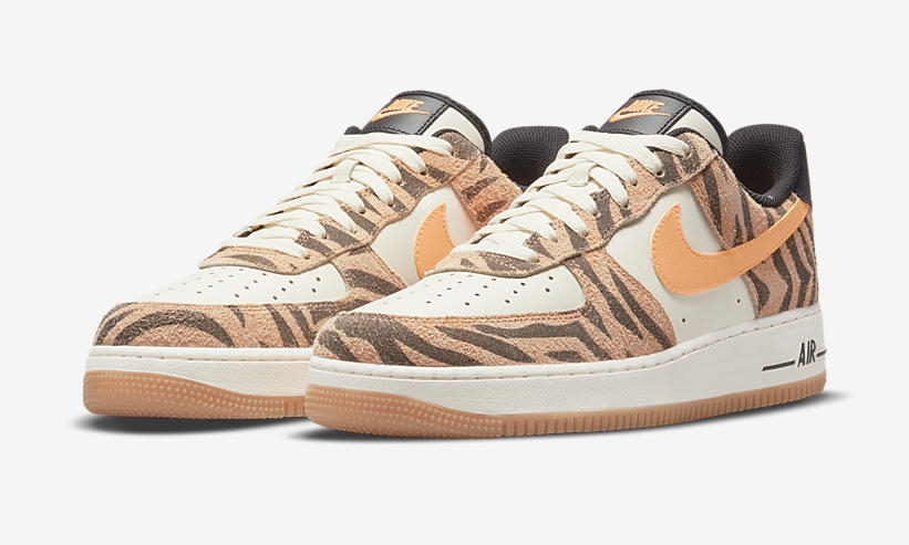 ナイキ エア フォース 1 07 ロー プレミアム “ココナッツミルク/アトミックオレンジ” (NIKE AIR FORCE 1 07 LOW PREMIUM "Coconut Milk/Atomic Orange") [DJ6192-100]