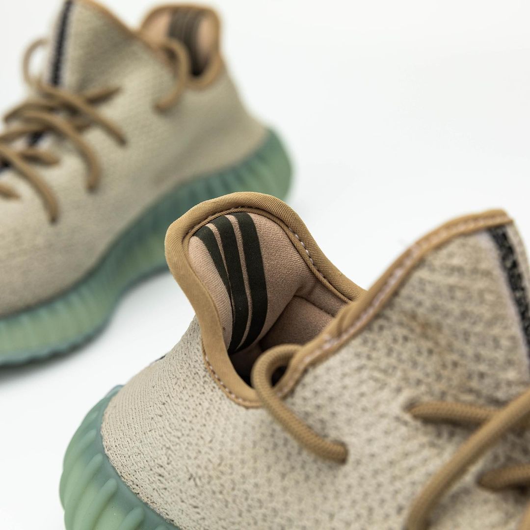 2021年7月 発売予定！アディダス オリジナルス イージー 350 V2 “リーフ” (adidas Originals YEEZY 350 V2 “Leaf”)