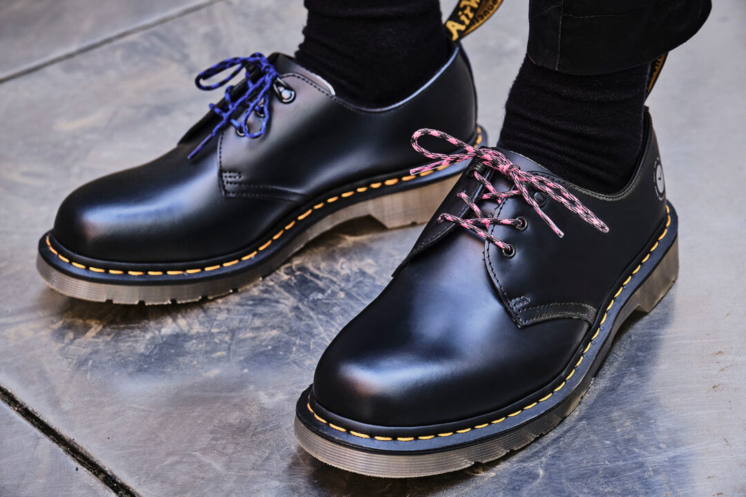 Dr. Martens x atmos/atmos PINK コラボ が4/17 発売 (ドクターマーチン アトモス)