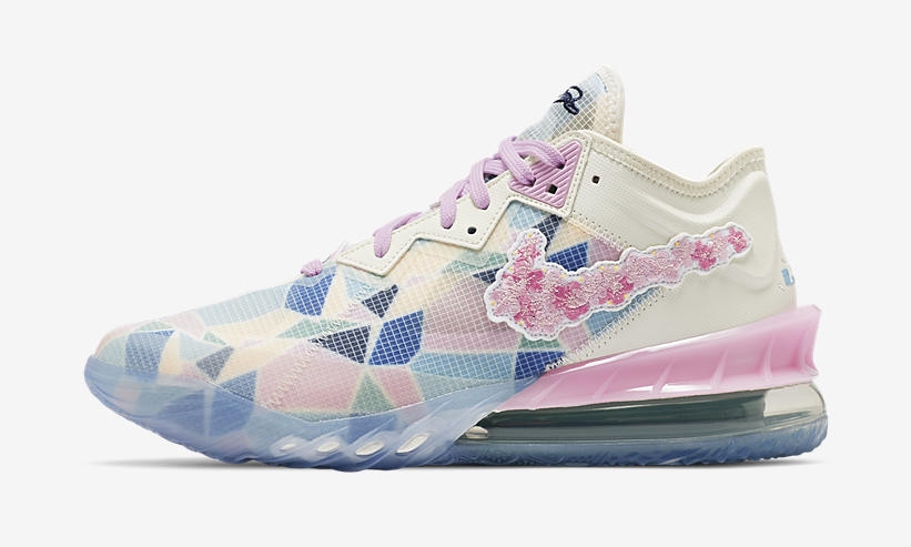 【4/23 発売】アトモス × ナイキ レブロン 18 ロー “サクラ” (atmos NIKE LEBRON XVIII LOW “Sakura”) [CV7562-101]