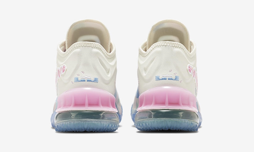 【4/23 発売】アトモス × ナイキ レブロン 18 ロー “サクラ” (atmos NIKE LEBRON XVIII LOW “Sakura”) [CV7562-101]