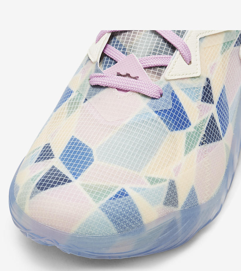 【4/23 発売】アトモス × ナイキ レブロン 18 ロー “サクラ” (atmos NIKE LEBRON XVIII LOW “Sakura”) [CV7562-101]