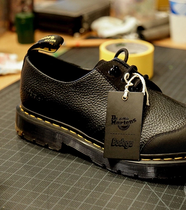 Dr. Martens x BODEGA コラボ 1461 が国内 4/24 発売 (ドクターマーチン ボデガ)