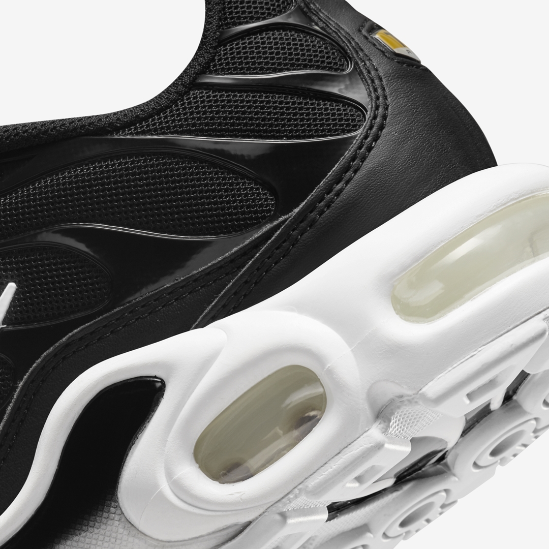 ナイキ エア マックス プラス “ブラック/ホワイト” (NIKE AIR MAX PLUS “Black/White”) [DM2362-001]