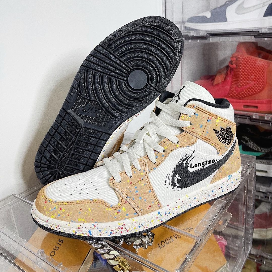 ナイキ エア ジョーダン 1 ミッド "ブラッシュスウッシュ/ホワイト/カレント" (NIKE AIR JORDAN 1 MID "Brush Swoosh/White/Current")