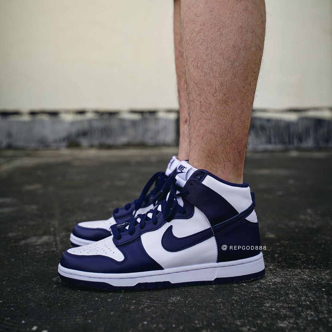 【国内8/26 発売】ナイキ ダンク ハイ “チャンピオンシップネイビー” (NIKE DUNK HIGH “Championship Navy”) [DD1399-104]