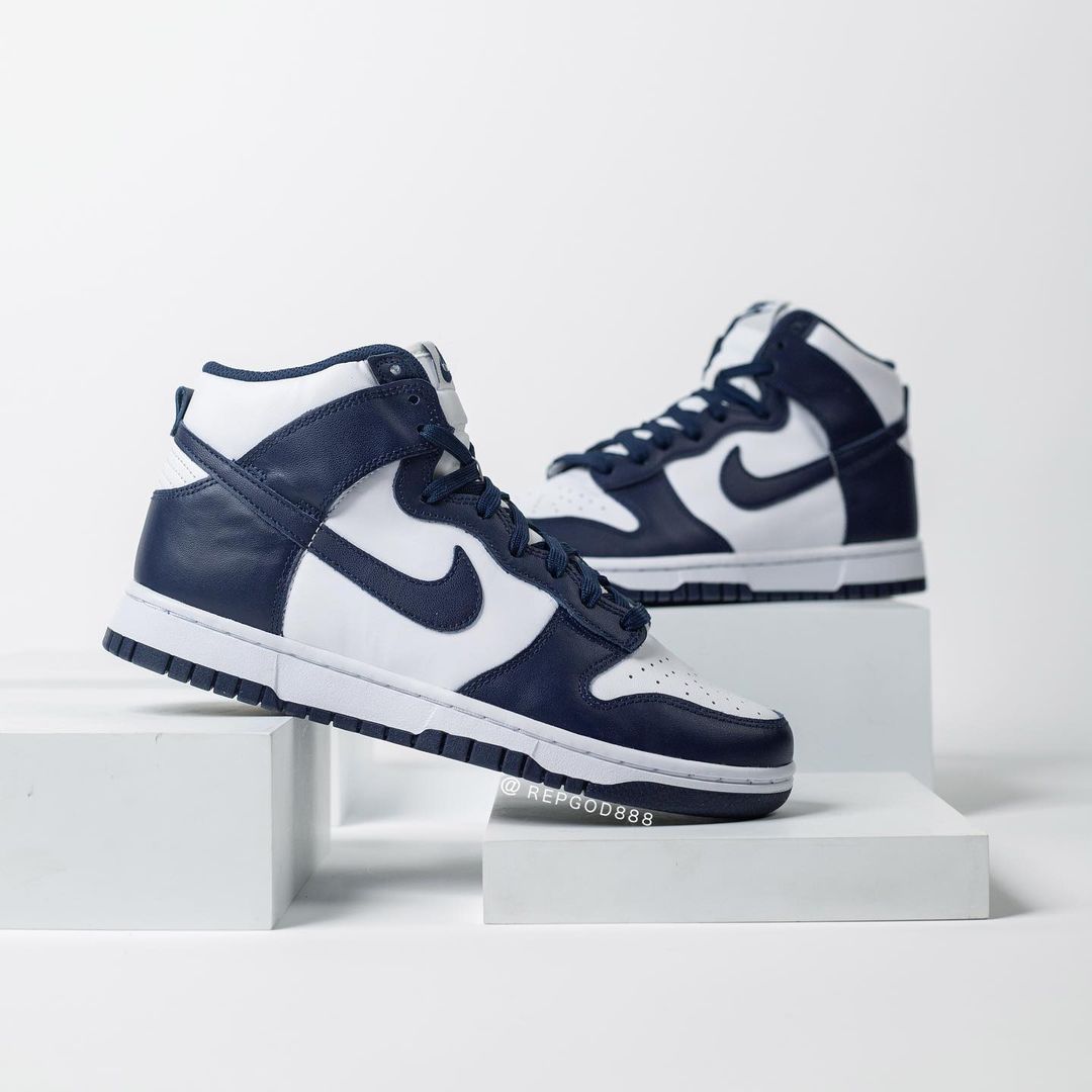 【国内8/26 発売】ナイキ ダンク ハイ “チャンピオンシップネイビー” (NIKE DUNK HIGH “Championship Navy”) [DD1399-104]