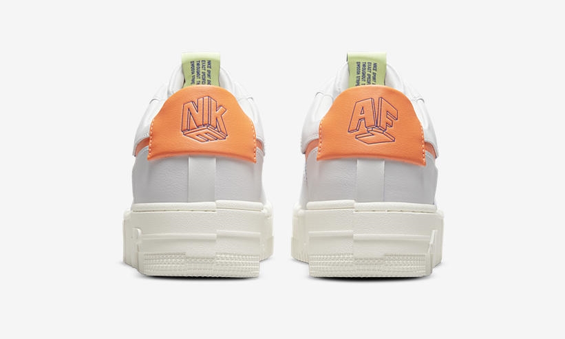 ナイキ ウィメンズ エア フォース 1 ロー ピクセル “ホワイト/ブルー/レーザーオレンジ” (NIKE WMNS AIR FORCE 1 LOW PIXEL “White/Blue/Laser Orange”) [DM8340-100]