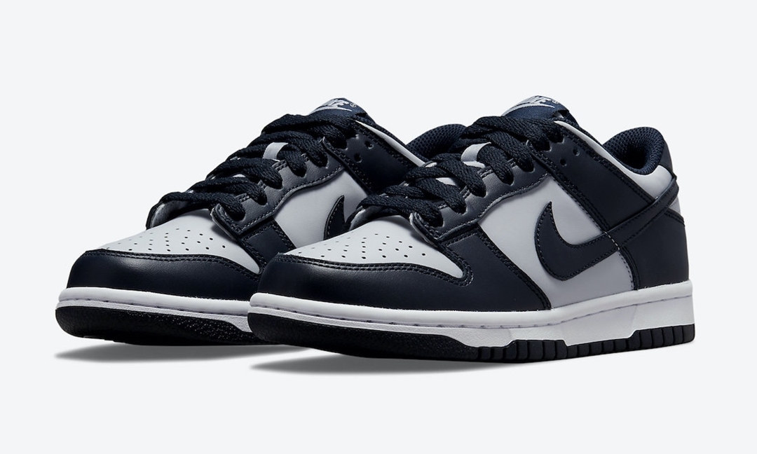 【国内 8/26 発売】ナイキ ダンク ロー “ジョージタウン/チャンピオンシップネイビー” (NIKE DUNK LOW “Georgetown/Championship Navy”) [DD1391-003/CW1590-004]