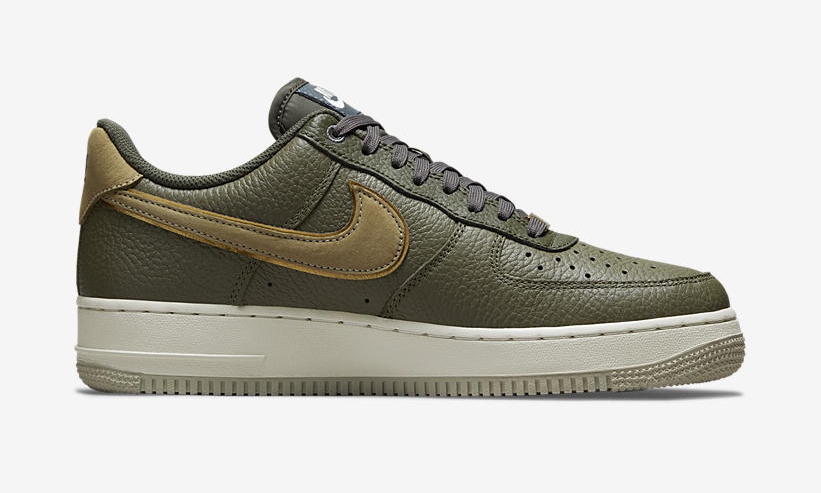 【国内 10/1 発売】ナイキ エア フォース 1 07 ロー LX “ミディアムオリーブ” (NIKE AIR FORCE 1 07 LOW LX “Medium Olive”) [DA8482-200]