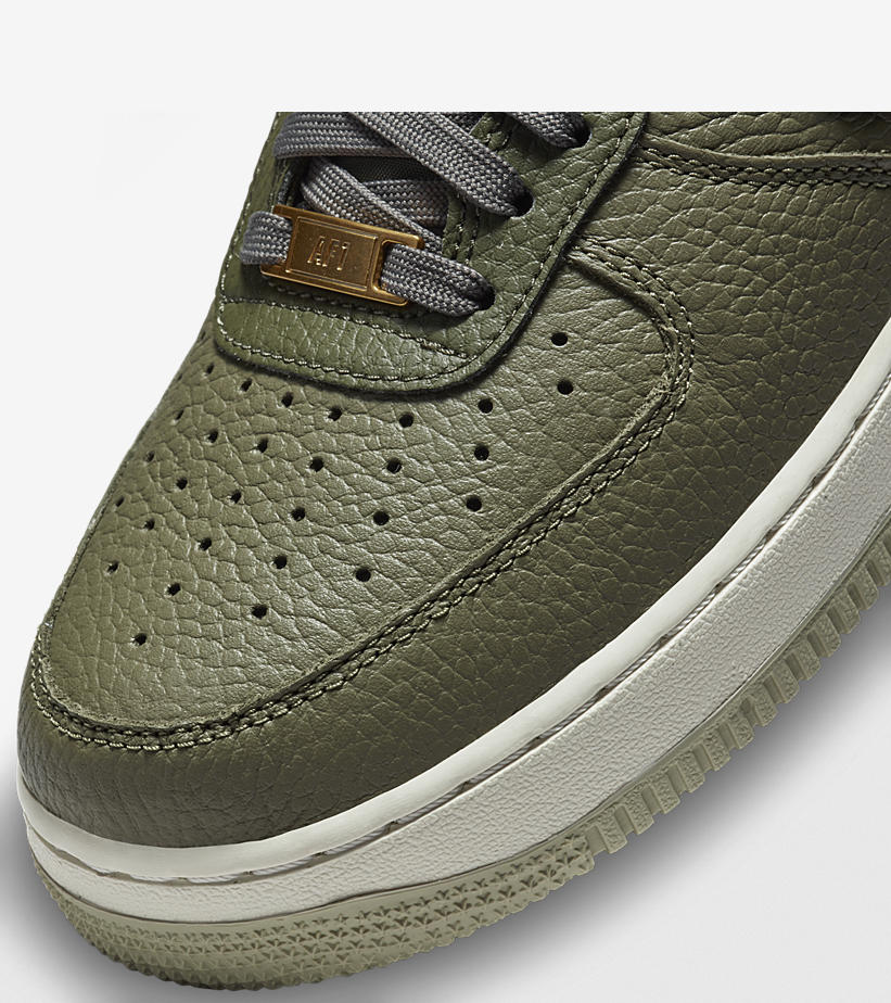 【国内 10/1 発売】ナイキ エア フォース 1 07 ロー LX “ミディアムオリーブ” (NIKE AIR FORCE 1 07 LOW LX “Medium Olive”) [DA8482-200]